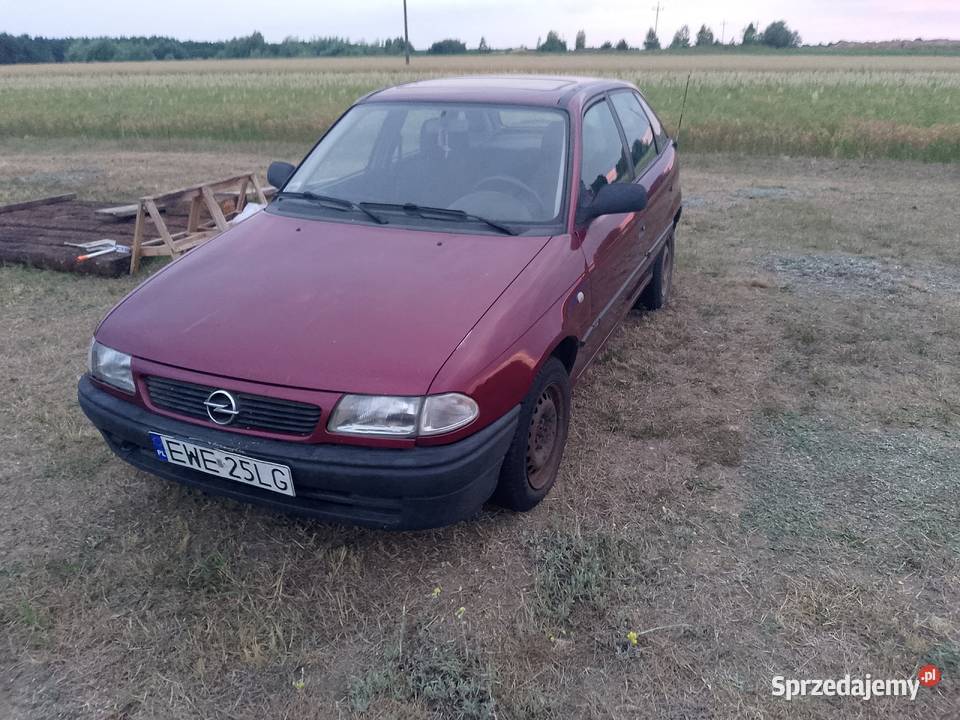 Opel Astra f uszkodzony Kopaniny