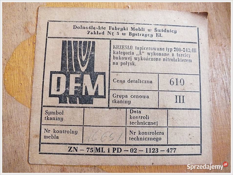 Krzesła tapicerowane z PRL typ 200242 DFM Żary