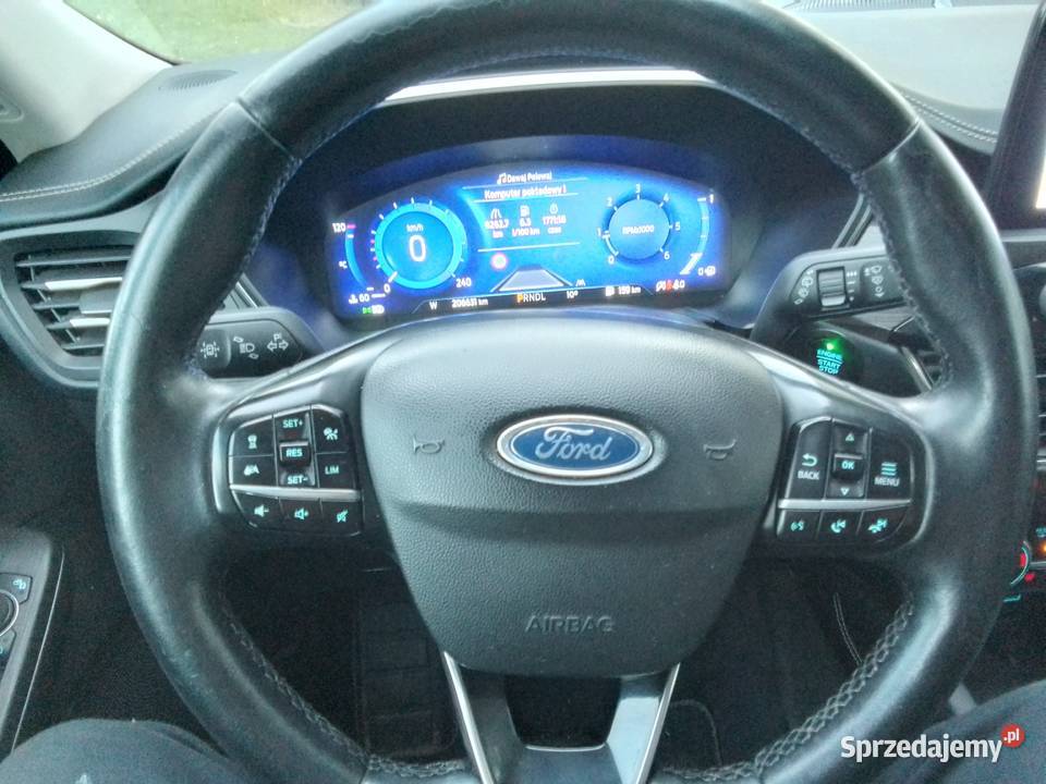 Śliczny Ford Kuga 20 Ecoblue 4WD Vignale mazowieckie Głosków