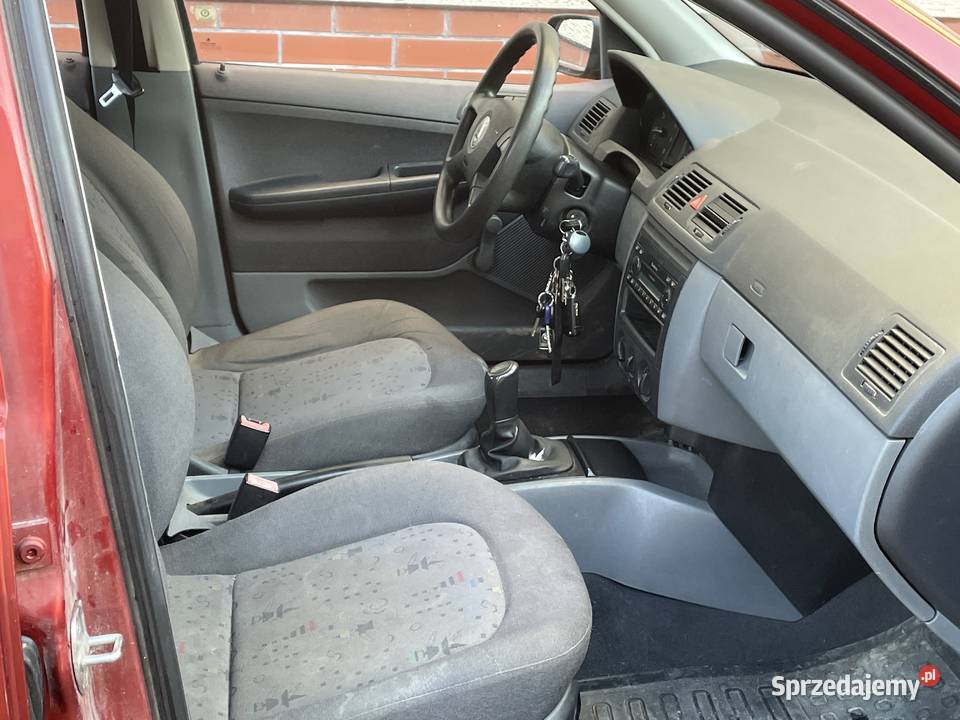 Skoda Fabia Sedan 14 MPI 60 benzyna 188000 manualna Będzin