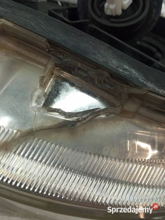 LAMPA PRZÓD PRAWA EU USZKODZONA Mitsubishi
