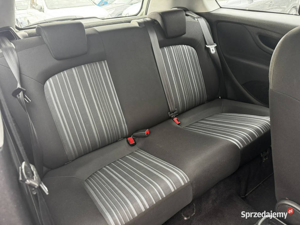 Fiat Punto Evo RatyZamiana Gwarancja benzyna 14 światła do jazdy dziennej Gdów sprzedam