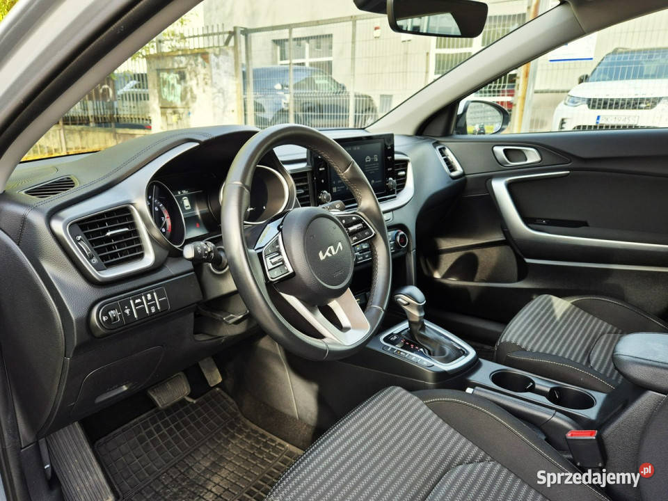 Kia Nowy Ceed 15 TGDI 160 7DCT Wersja M światła do jazdy dziennej
