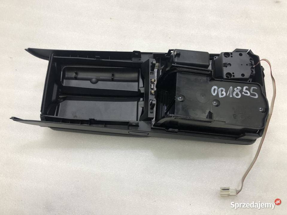 PODŁOKIETNIK TUNELU A2046801339 MERCEDES W212