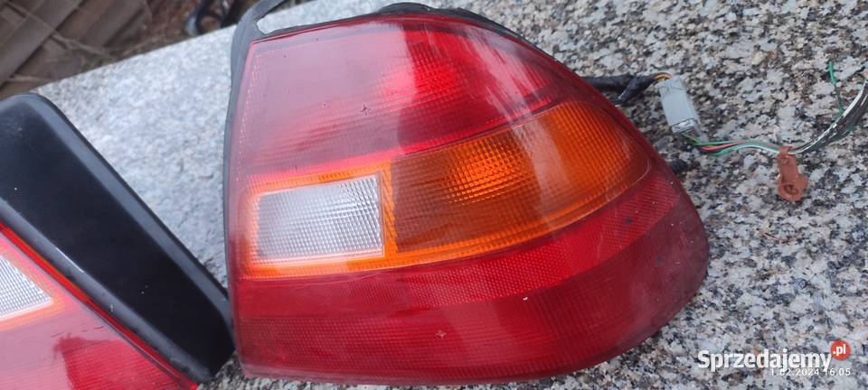 Lampy tylne Honda Civic VI HB 5D Krosno