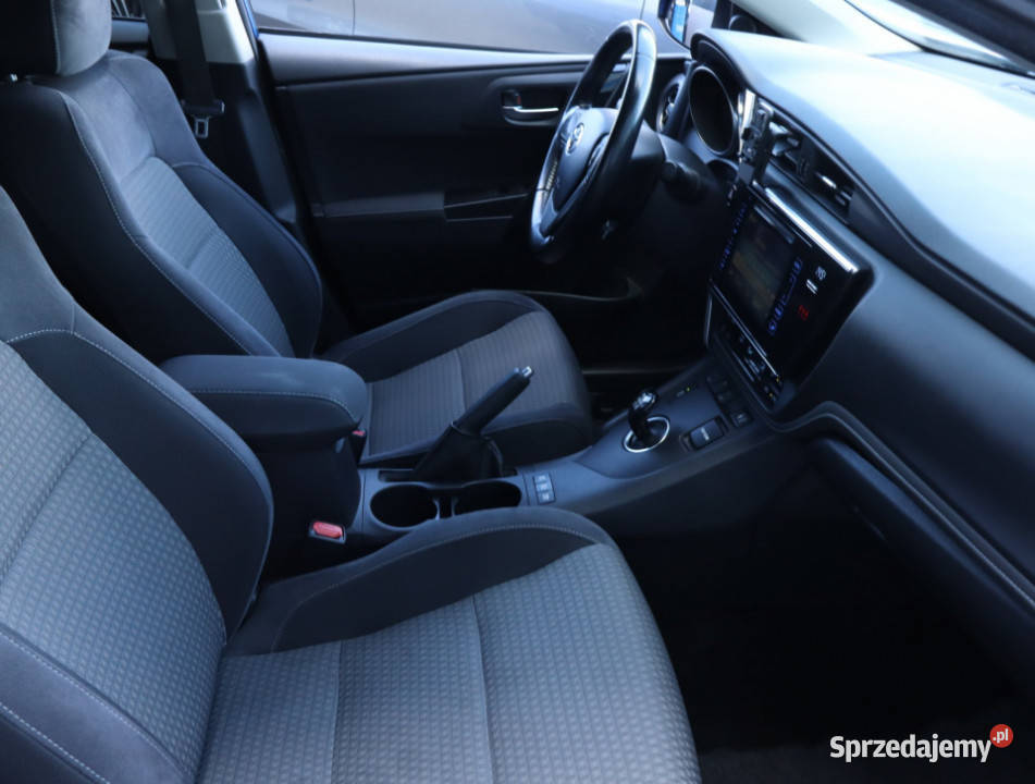 Toyota Auris Hybrid Piaseczno