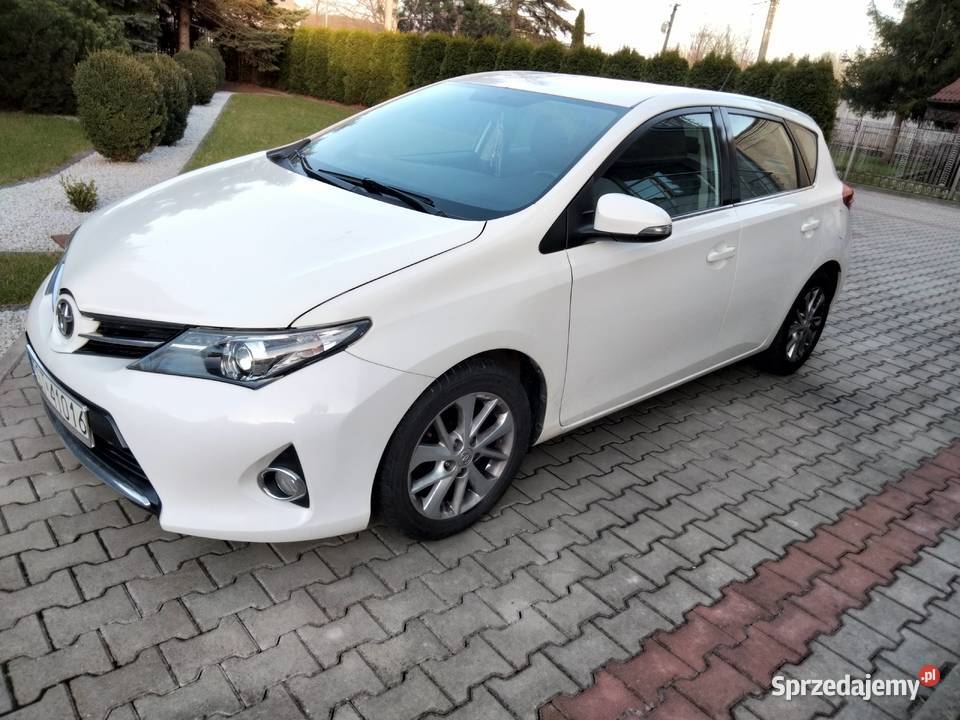 Toyota Auris niski przebieg nieuszkodzony Starachowice