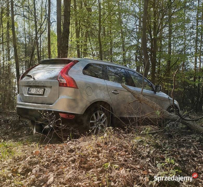 Volvo XC60 2012 r 20d5 cylindrów wersja Lipsko sprzedam