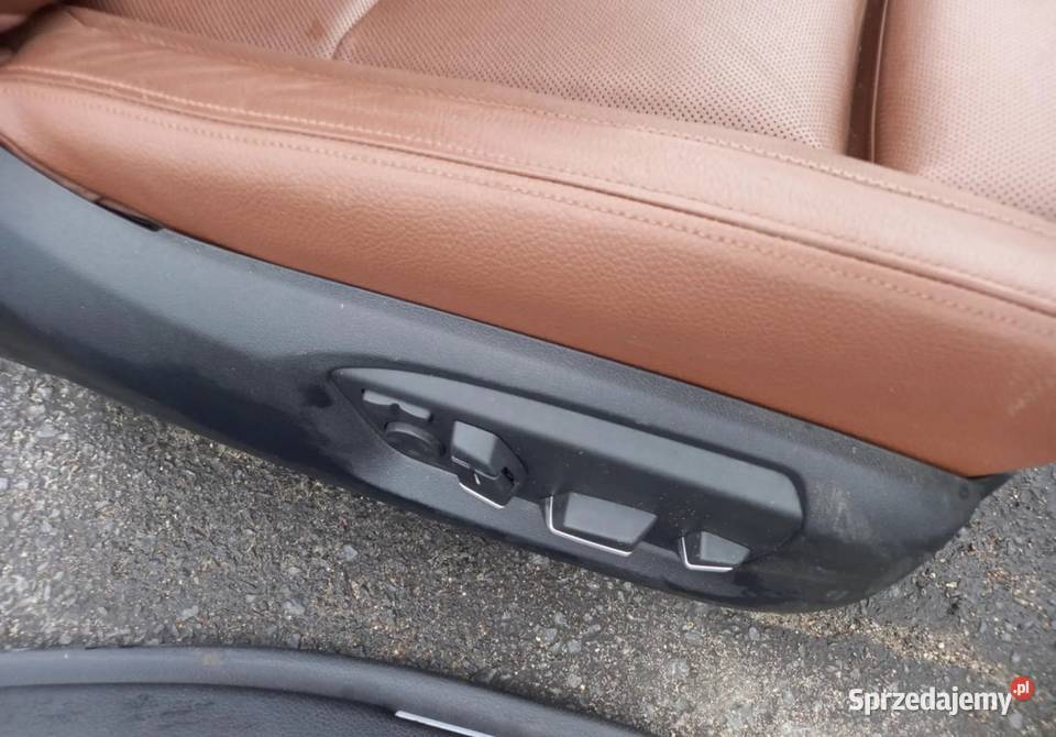 Komplet foteli fotele wnętrze komforty BMW F11