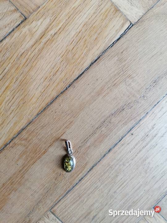 Kolczyki i zawieszka z bursztynu sprzedam