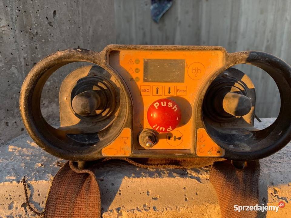 Żuraw wieżowy górno obrotowy Potain MCT88 2011 nie Ligota Piękna