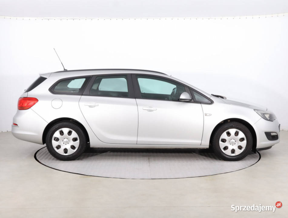 Opel Astra 17 CDTI Rok produkcji 2014