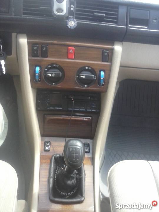 Mercedes W124 20D