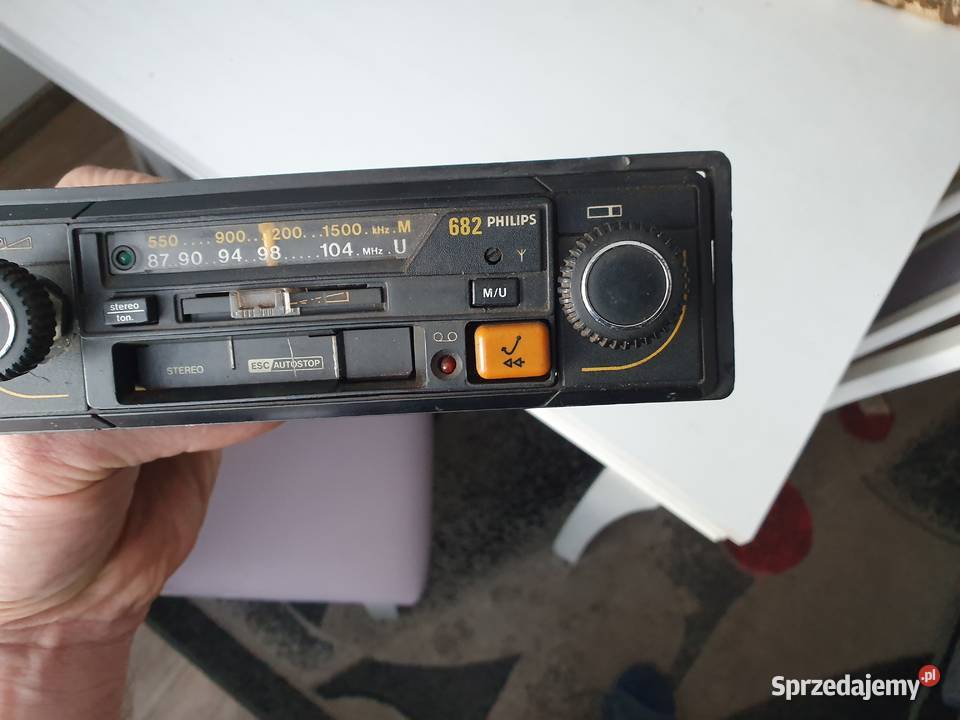 Stare zabytkowe radio samochodowe Philips 682 Kępice