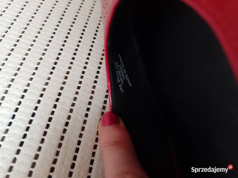 42 ASOS Czerwone niskie czółenka z odkrytą piętą Kraków sprzedam