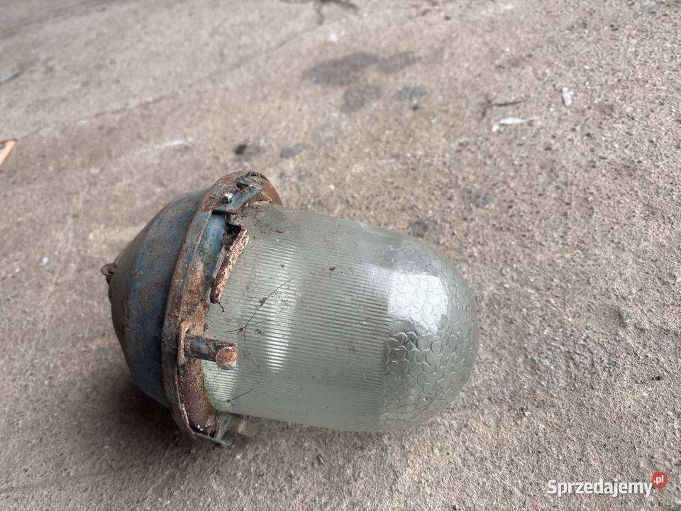 PRL lampa wisząca magazynowa vintage garażowa Kosianka-Boruty