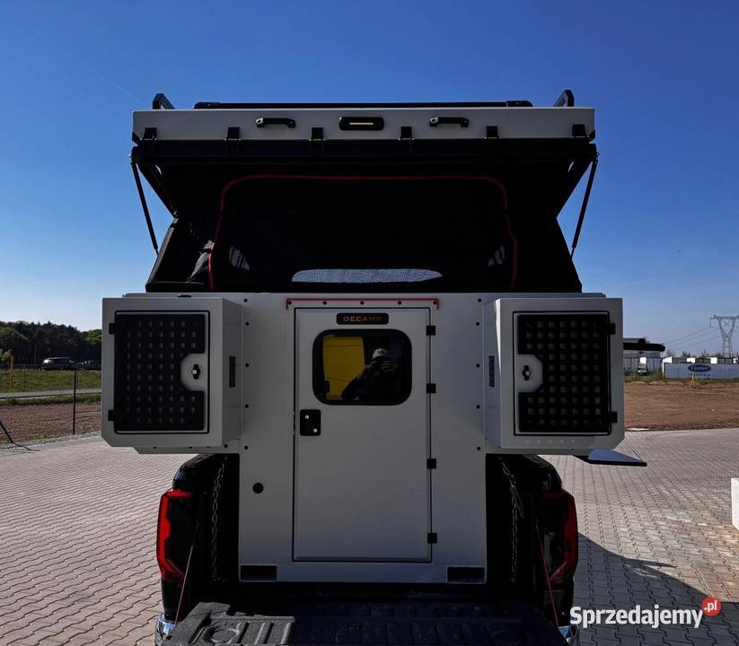 Kapsuła kabina kempingowa na pickup DECAMP model