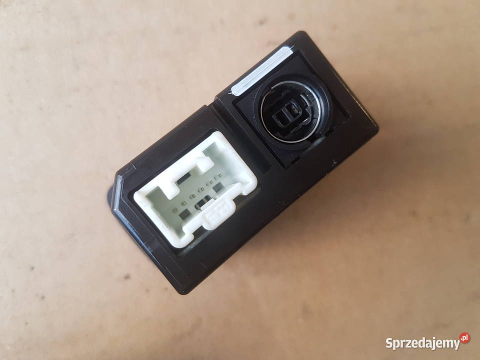 Subaru Outback IV BR lift panel gniazdo aux usb wyposażenie elektryczne dolnośląskie Legnica