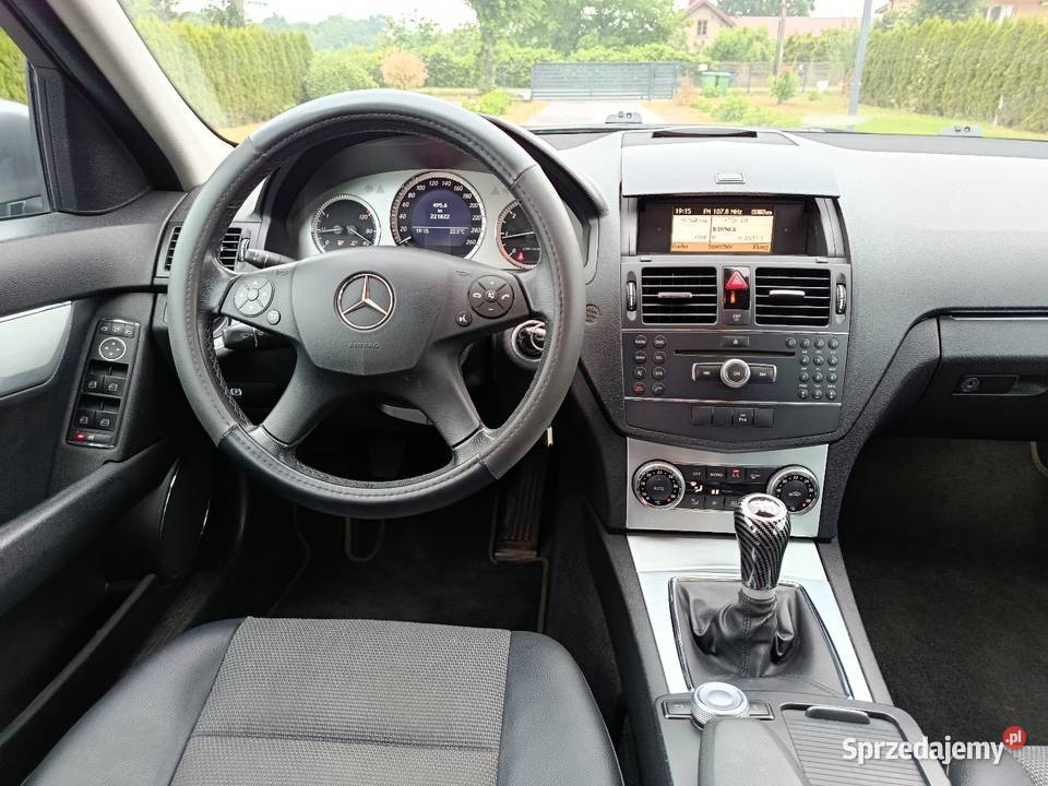 Piękny Mercedes łódzkie