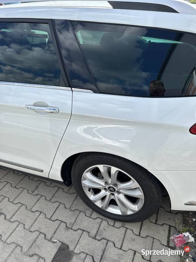 Citron C5 20 HDi 163 Exclusive Kombi 2012 stan Garbatka