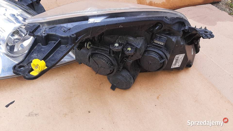lampa prawa lewa przednia Opel Vectra C Signum sprzedam
