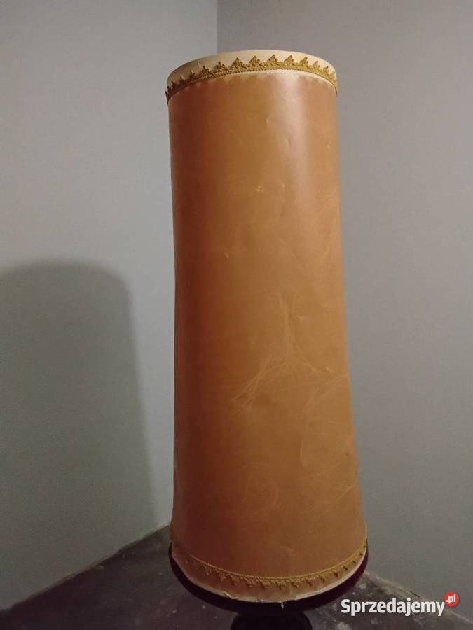 Lampa stojąca drewniana
