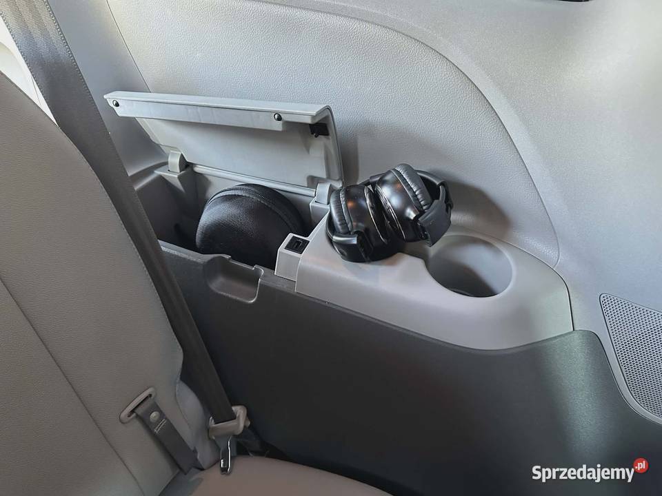 Toyota Sienna 2017 XLE gniazdo AUX Grójec