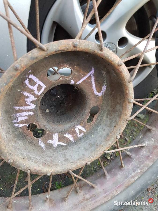 Z roku 192932Zabytkowe koła BMW 315 Dixi