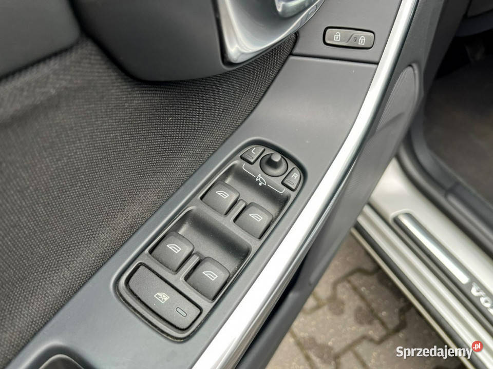 Volvo S60 16 150 Xenony Podgrzewane fotele 150KM Lipówki