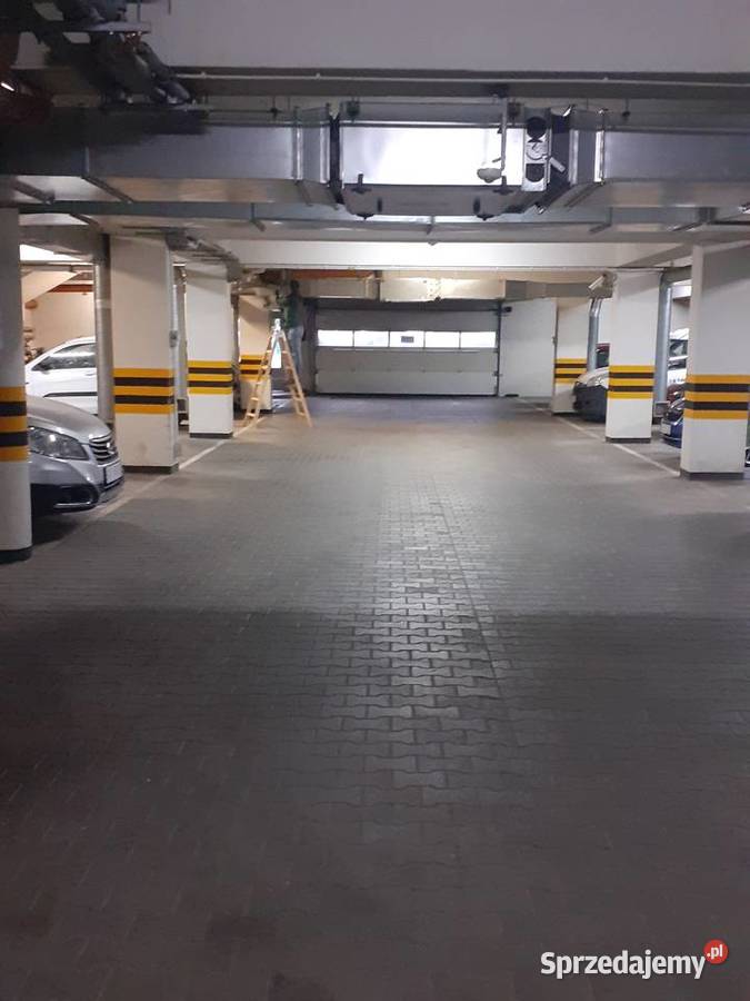 Miejsce parkingowe Kraków Raciborska