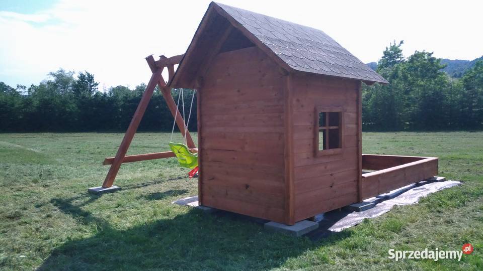 domek dzieci z huśtawka plac zabaw podkarpackie