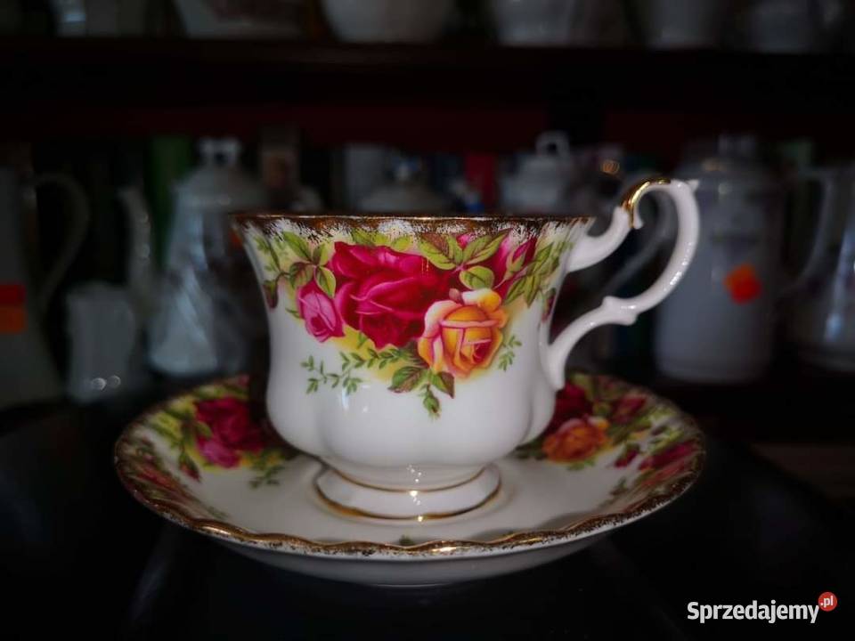 Talerzyk deserowy Old Country Roses
Royal Albert Gdańsk