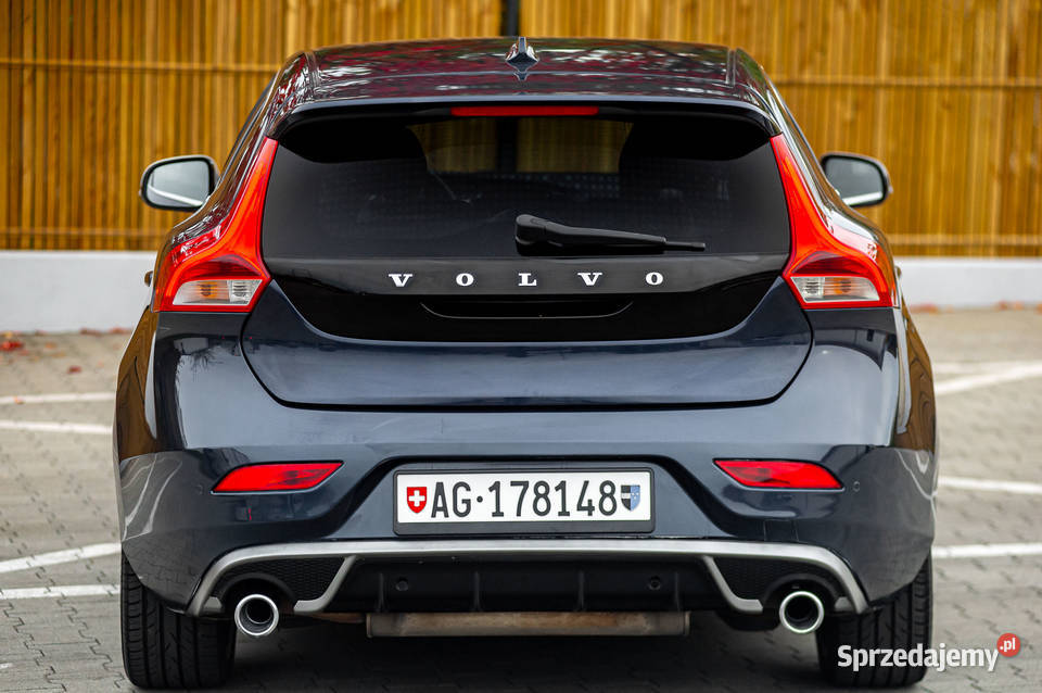 VOLVO V40 16 150 RDesign Szwajcaria Orońsko