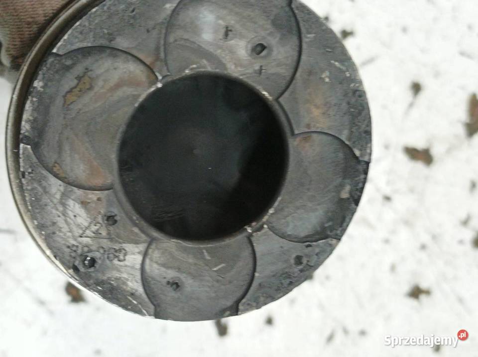 TŁOK 80960 20 TDI VW Volkswagen Golf V 20042009