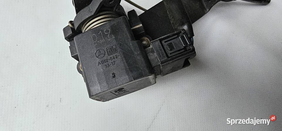 Potencjometr gazu mercedes w210 A0125423317 Zbąszyń