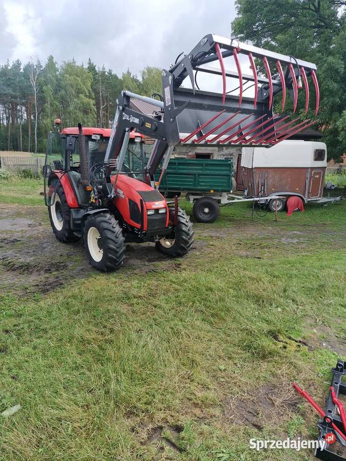 Ładowacz czołowy solidny gotowy do pracy różne Żnin