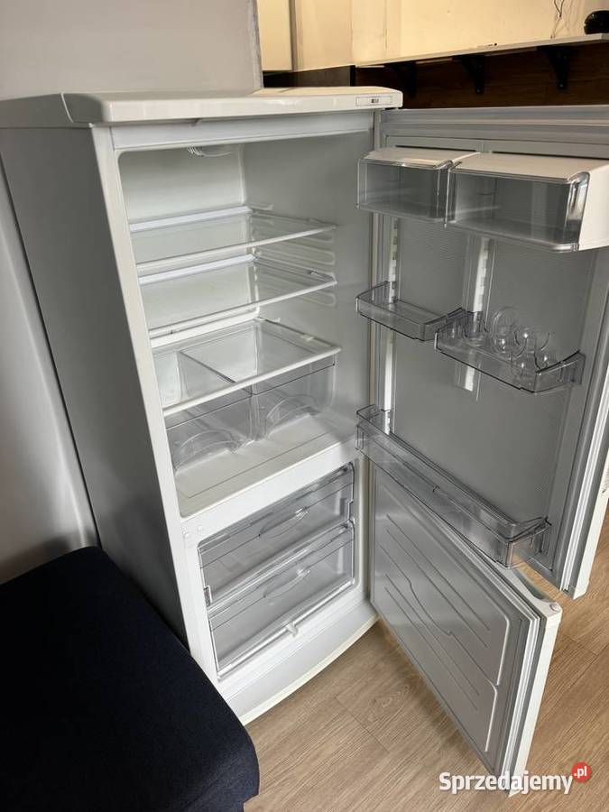 Lodówka MPM wys 142