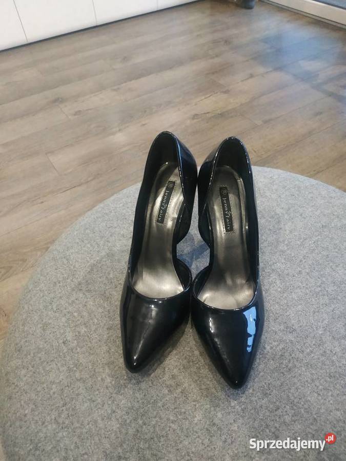 Szpilki czarne eleganckie czółenka lakierowane czarny dolnośląskie Bolesławiec sprzedam