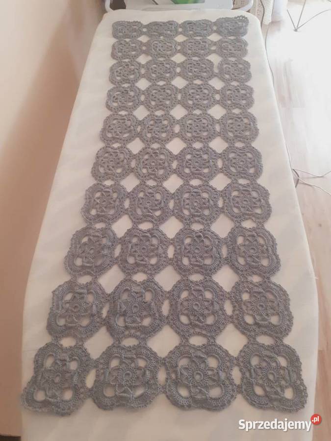 bieżnik serwetka szydełkowa ażurowa 86 x 32 sprzedam