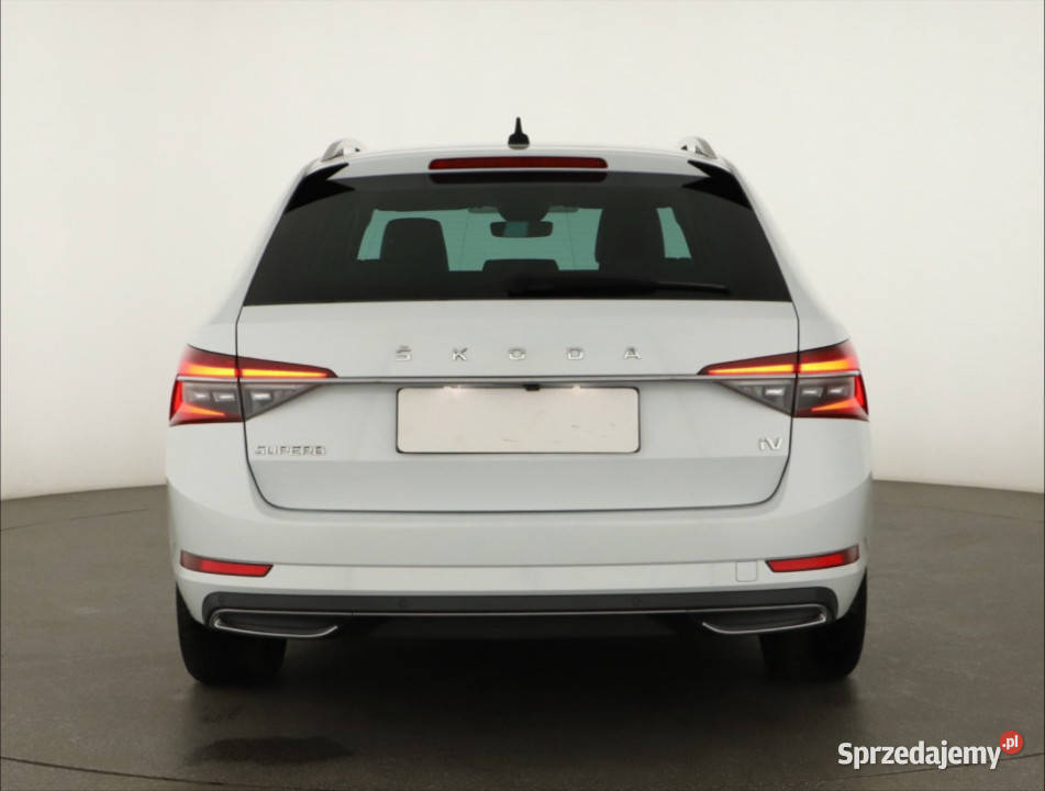 Skoda Superb iV 14 TSI PHEV światła do jazdy dziennej Superb Piaseczno