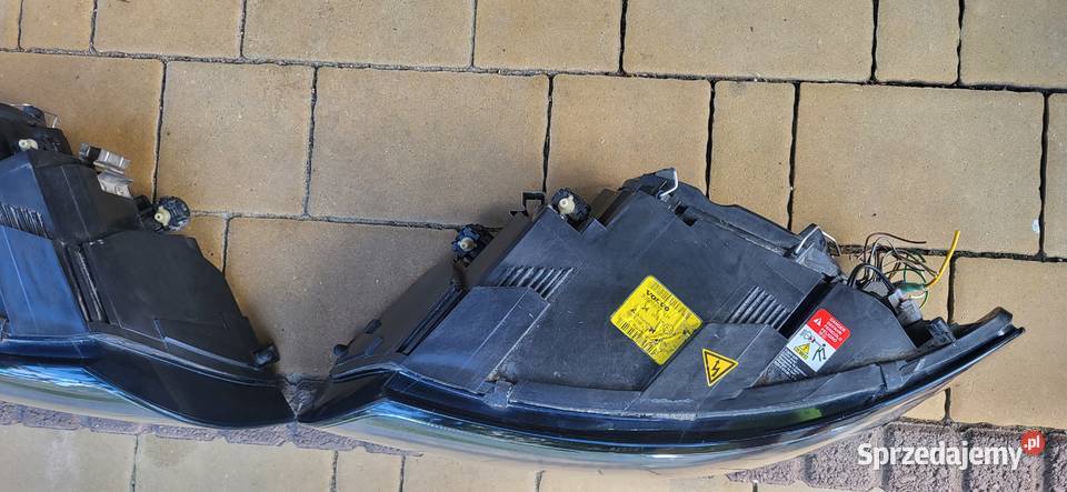 Sprzedam lampy volvo s40 xsenon Narol sprzedam