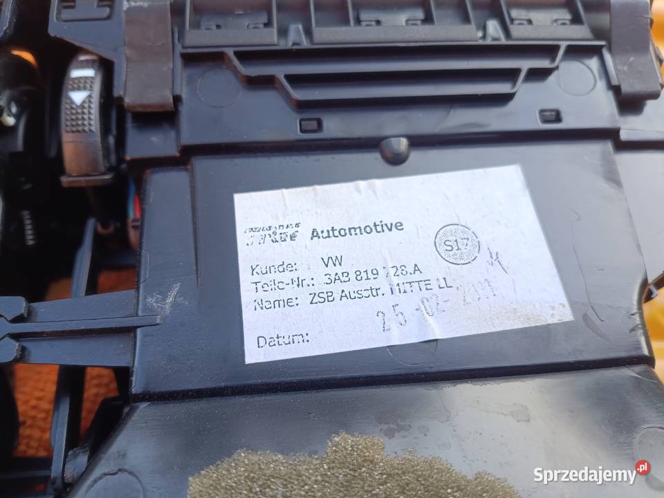 Volkswagen Passat B7 kratka kratki nawiewu osobowe Wyposażenie wnętrza sprzedam