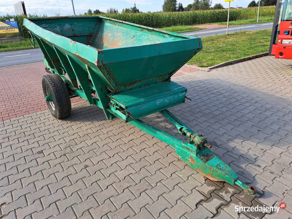 Rozsiewacz materiałów sypkich nawozów wapna Proszowice