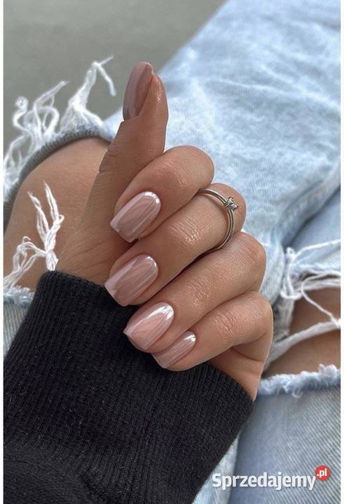 Manicure idealny na lato wakacje i codzienność Chorzów