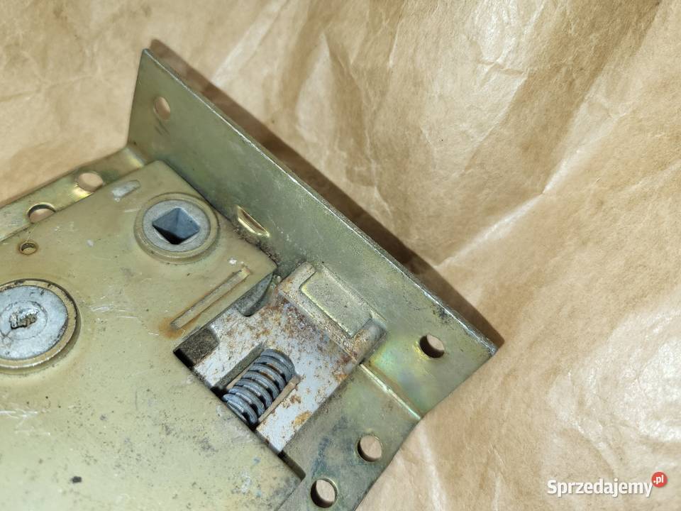 IFA F8 Framo Nowy zamek drzwi prawych DDR sprzedam