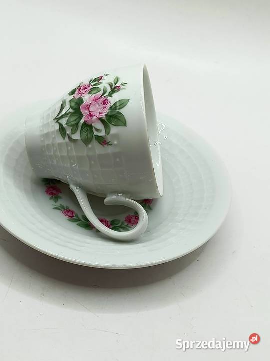 Filiżanka ze spodkiem biała porcelana bukiet róż Zamość