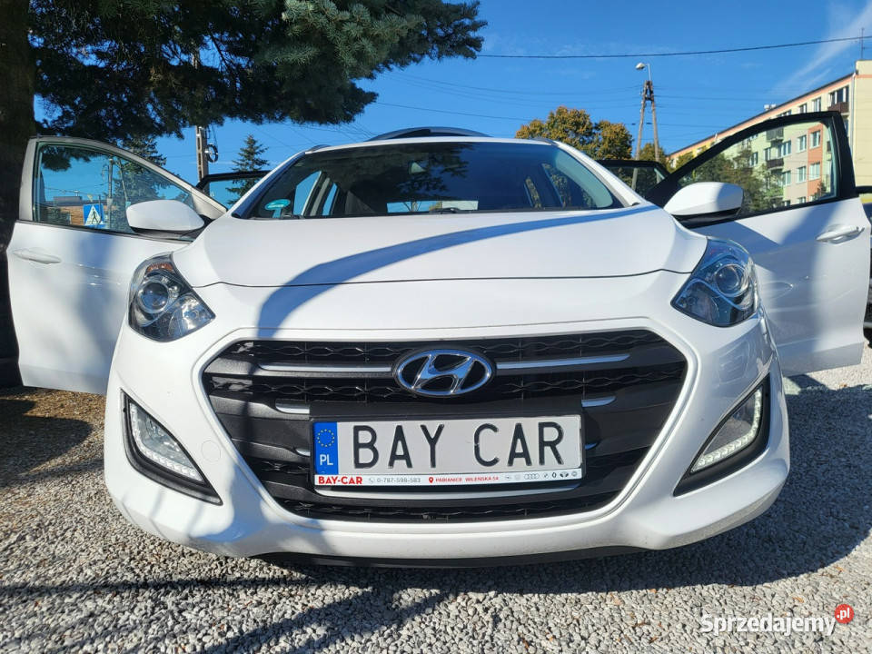 Hyundai i30 16 CRDI 110 Serwis ASO TUV Do Końca światła przeciwmgielne