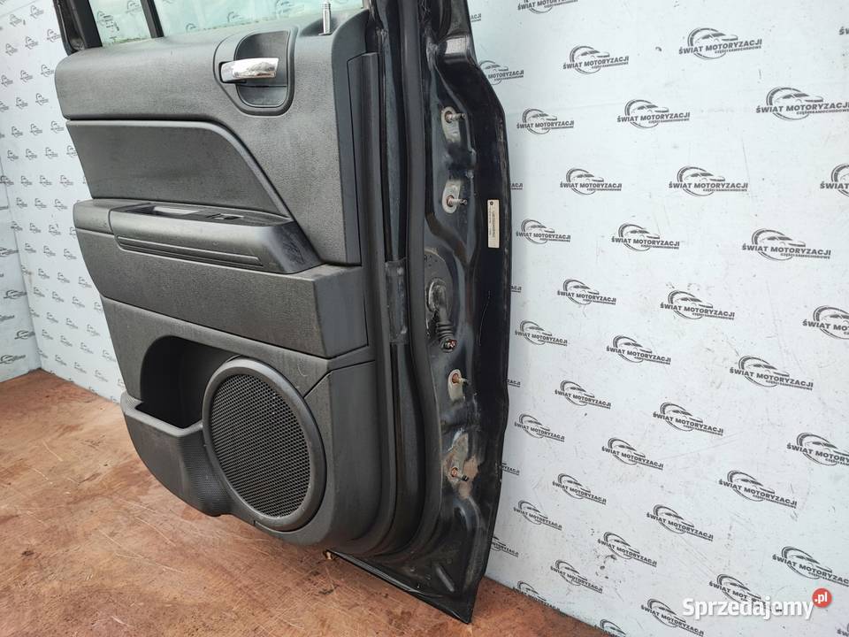 JEEP PATRIOT 10r Drzwi lewy tył 130 mikronów Drzwi Kielce