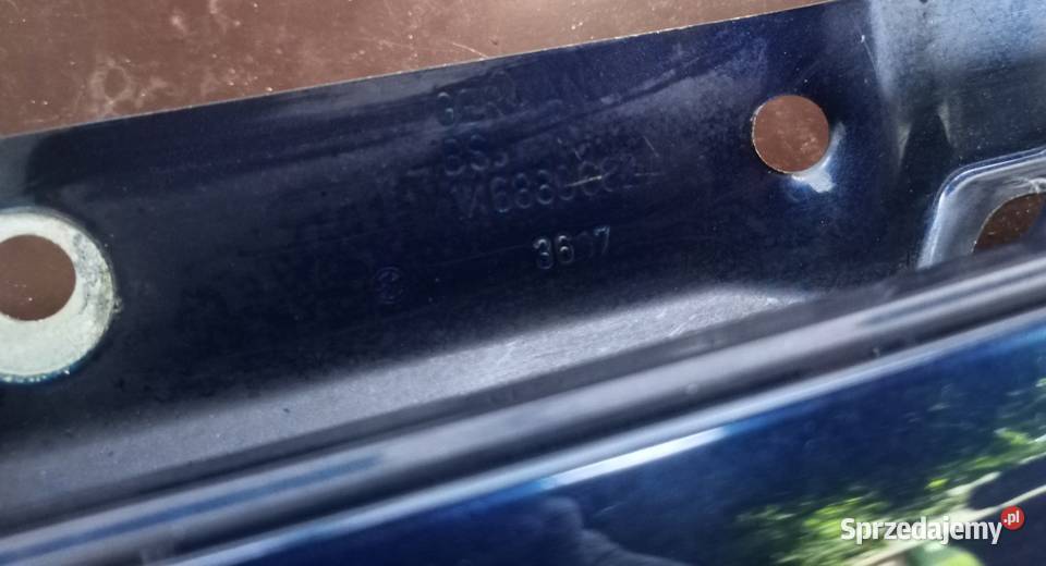 VW Golf V 5 błotnik przedni prawy granatowy LD5Q osobowe