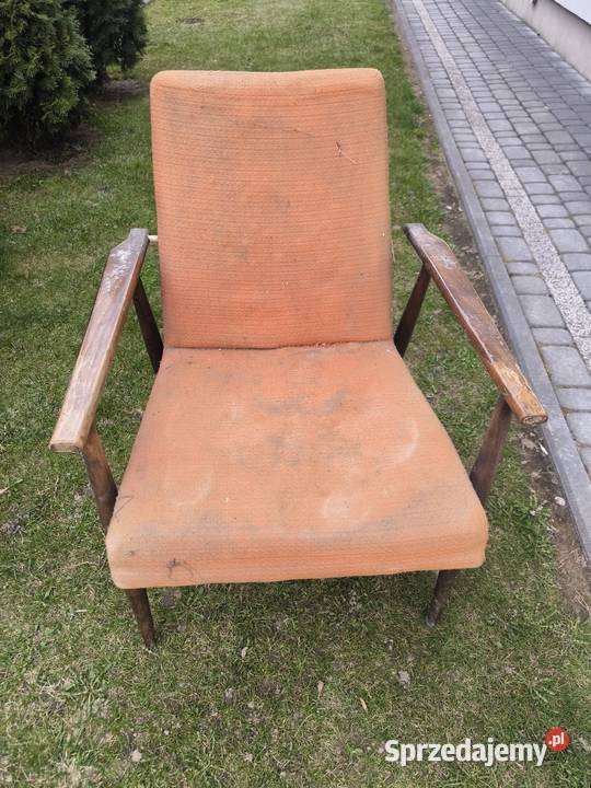 Fotel Lisek z dawnych lat PRL Radomsko